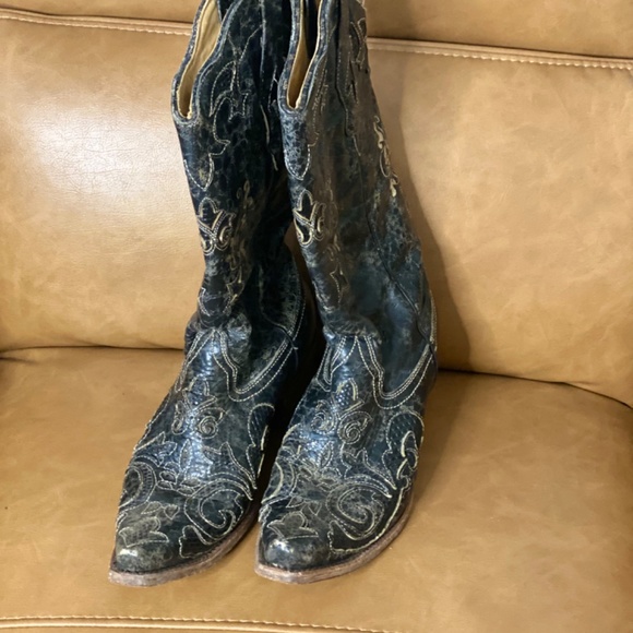 Black and Tan corral boots woman’s - Picture 3 of 4